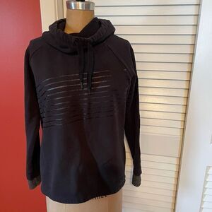 UNDER ARMOUR | black hooded athletic sweatshirt S